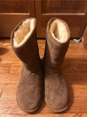 Bearpaw 7 Tan Brown Y2K Early 2000s Early 00s Inspired Boots W/ Fleecy Interior